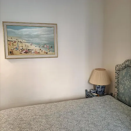 Apartment Ile Saint Louis 2 Chammbres 2 Salle De Bains Parking Paris